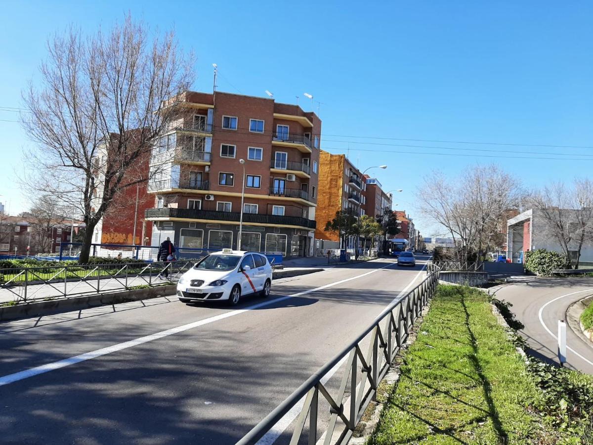 Homestay Olivos Madryt Zewnętrze zdjęcie