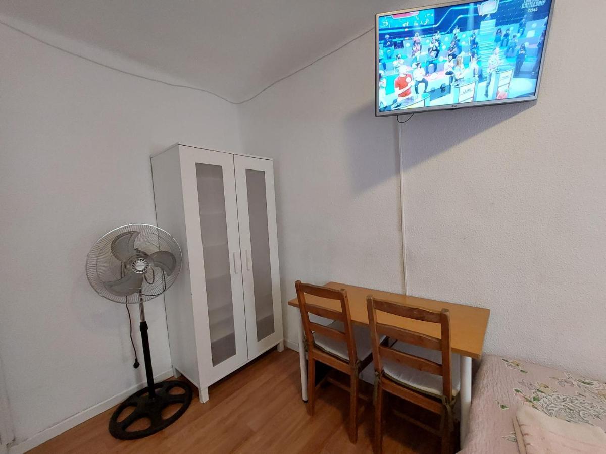 Homestay Olivos Madryt Zewnętrze zdjęcie